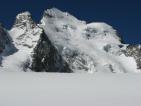 La Barre des Ecrins culminant à 4102m