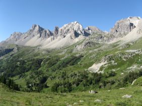 Massif des Cerces en Haute Vallée de la Clarée site classé et préservé